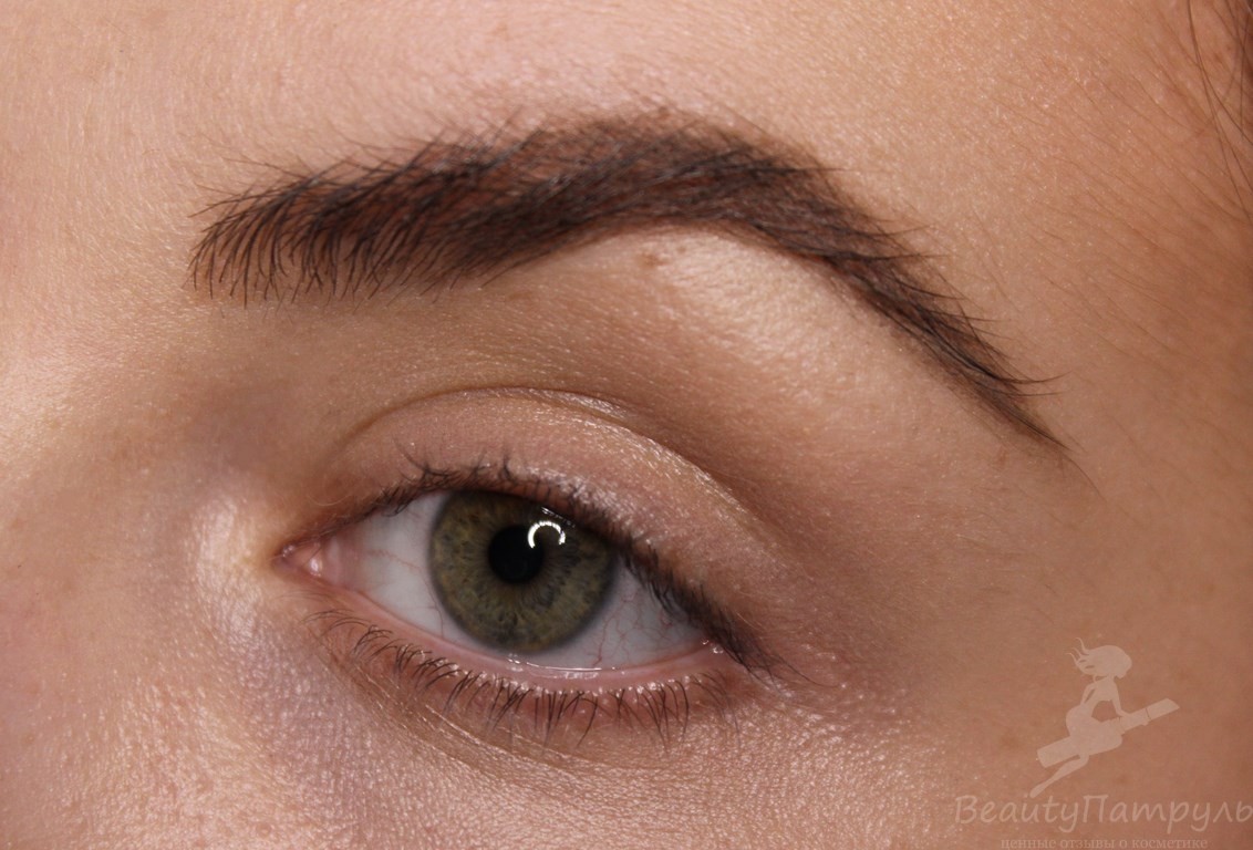 Яркий макияж глаз с пигментами